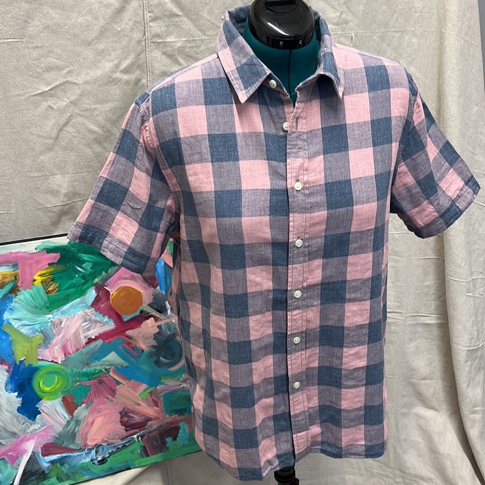 Casual plaid button down shirt